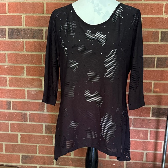 JM Collection Black Tunic with Cutout/Perforated 3/4 Sleeve Pullover - Picture 1 of 6